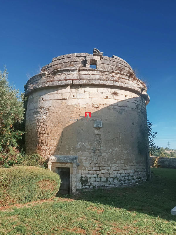 Maison - 215 m² - 5 pièces