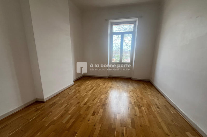 Appartement - 81 m² - 4 pièces