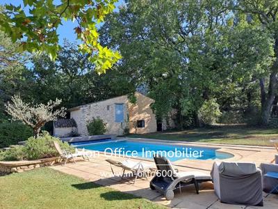 Maison - 275 m² - 10 pièces