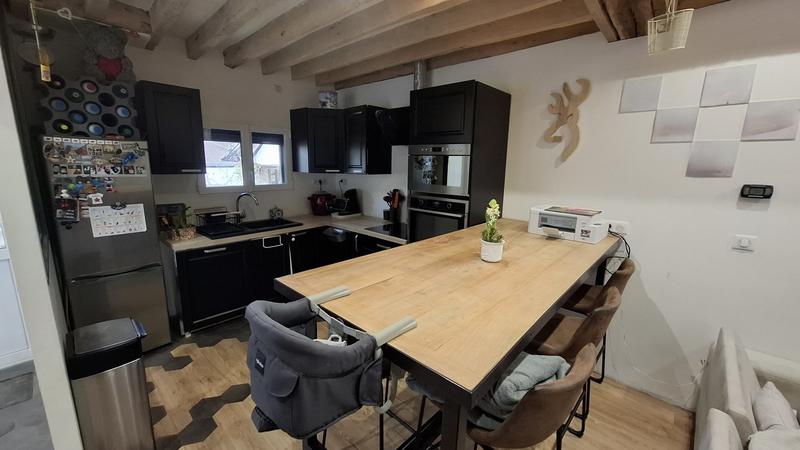 Maison - 216 m² - 9 pièces