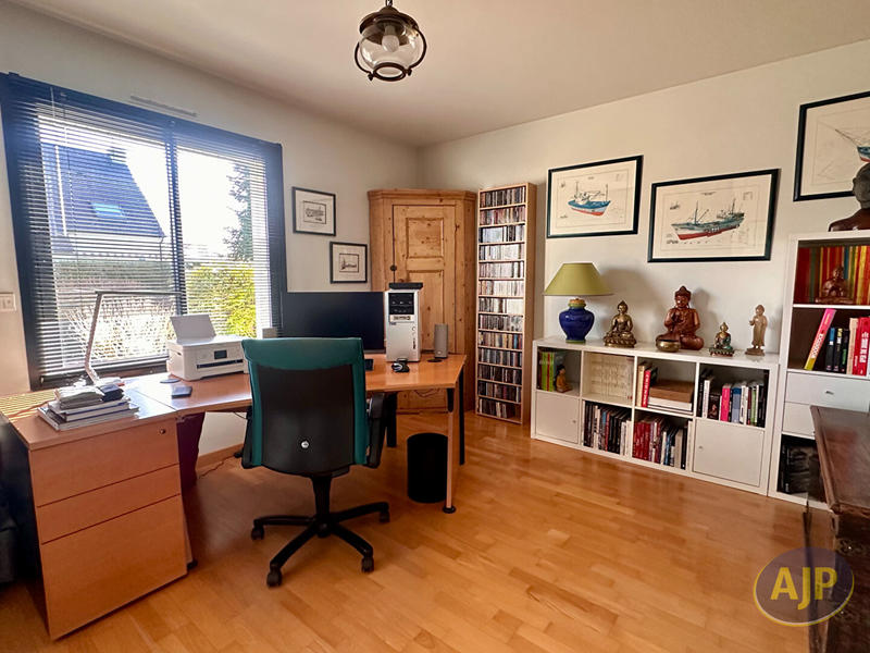 Maison - 182 m² - 7 pièces