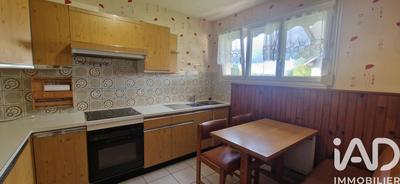 Maison - 94 m² - 5 pièces