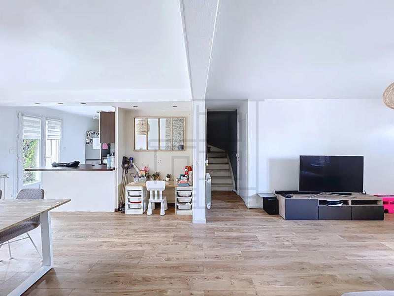 Maison - 103 m² - 5 pièces