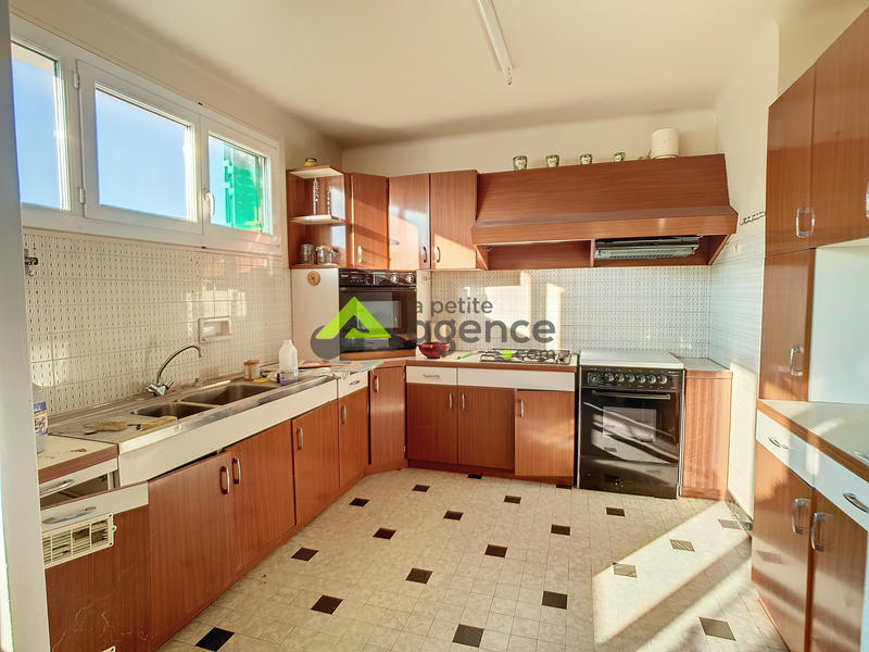 Maison - 231 m² - 8 pièces