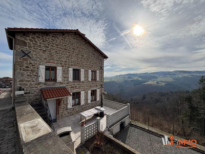 Maison - 96 m² - 6 pièces