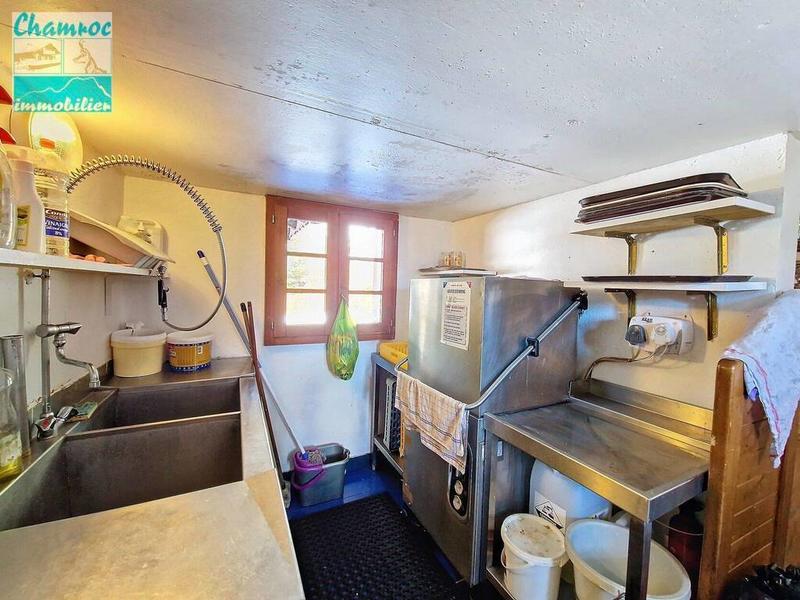 Local commercial - 100 m² - 3 pièces