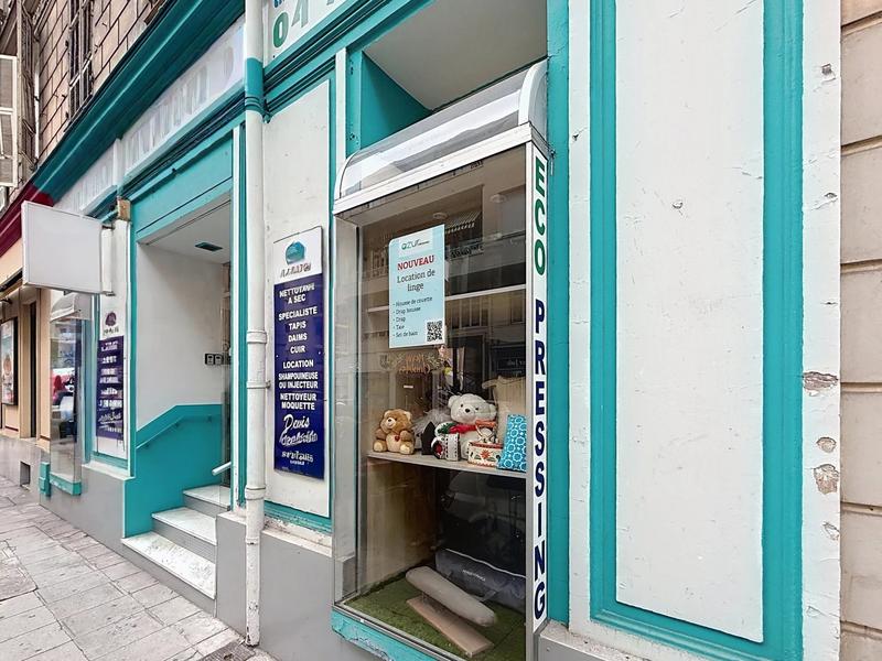 Local commercial - 80 m² - 1 pièce