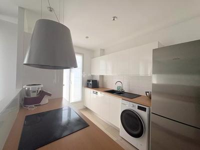 Appartement - 84 m² - 4 pièces