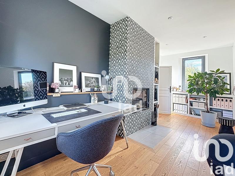 Maison - 243 m² - 8 pièces