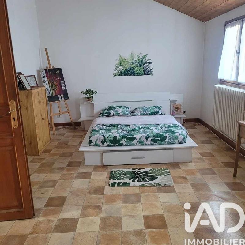 Maison - 222 m² - 10 pièces