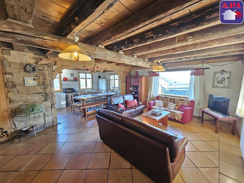 Maison - 214 m² - 8 pièces