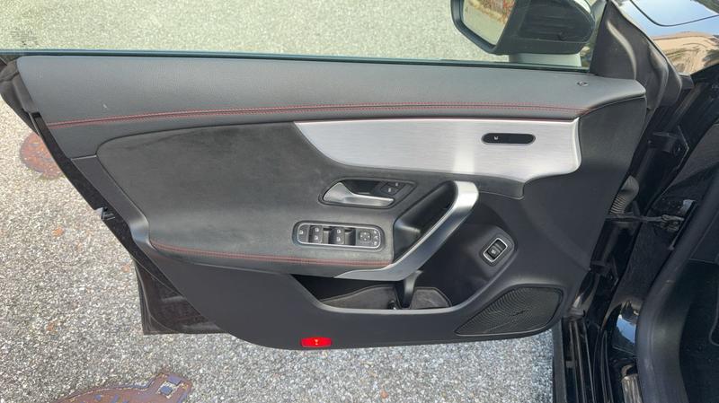 Mercedes Cla Shooting Brake Classe 220 d 190 8g-Dct Amg Line - Entretien constructeur Toit ouvrant