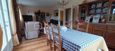 Maison traditionnelle - 130 m² - 8 pièces