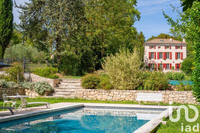 Bastide - 360 m² - 12 pièces