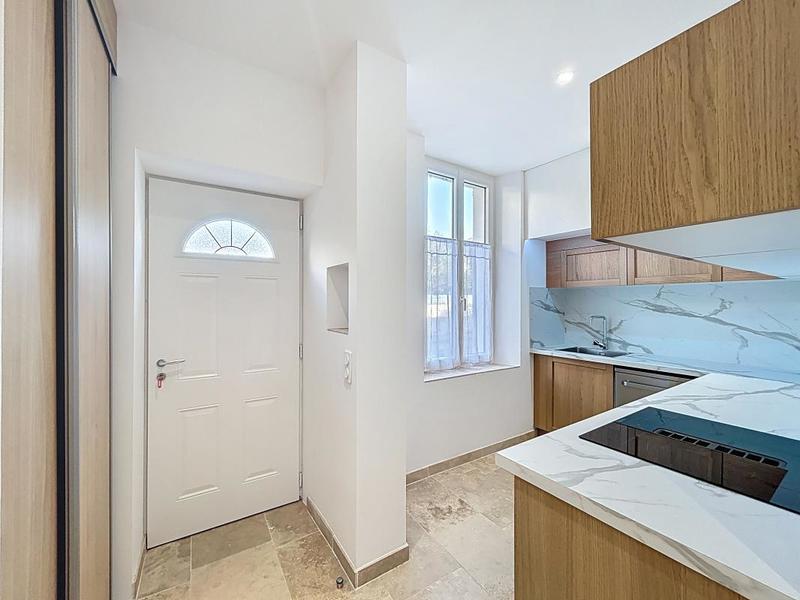 Appartement - 5 m² - 3 pièces