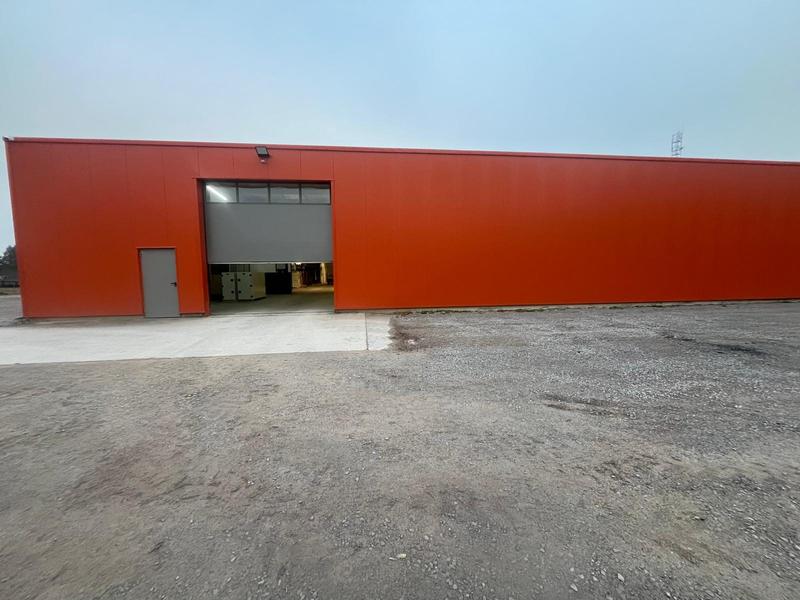 Entrepôt - 390 m²