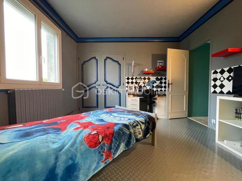 Maison - 168 m² - 8 pièces