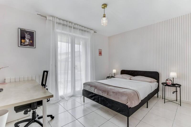 Maison - 180 m² - 7 pièces