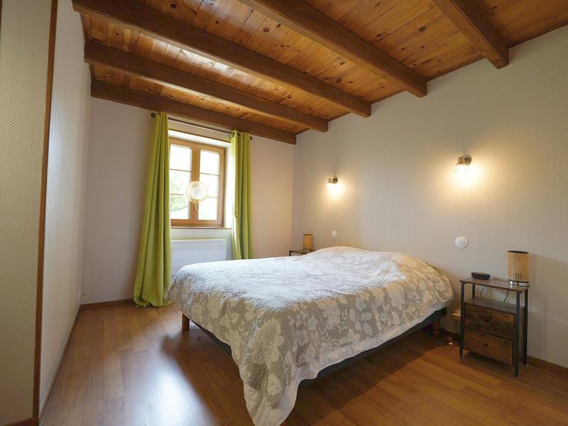 Maison - 250 m² - 8 pièces