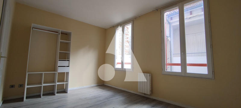 Immeuble - 6 pièces