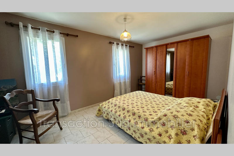 Maison - 121 m² - 8 pièces