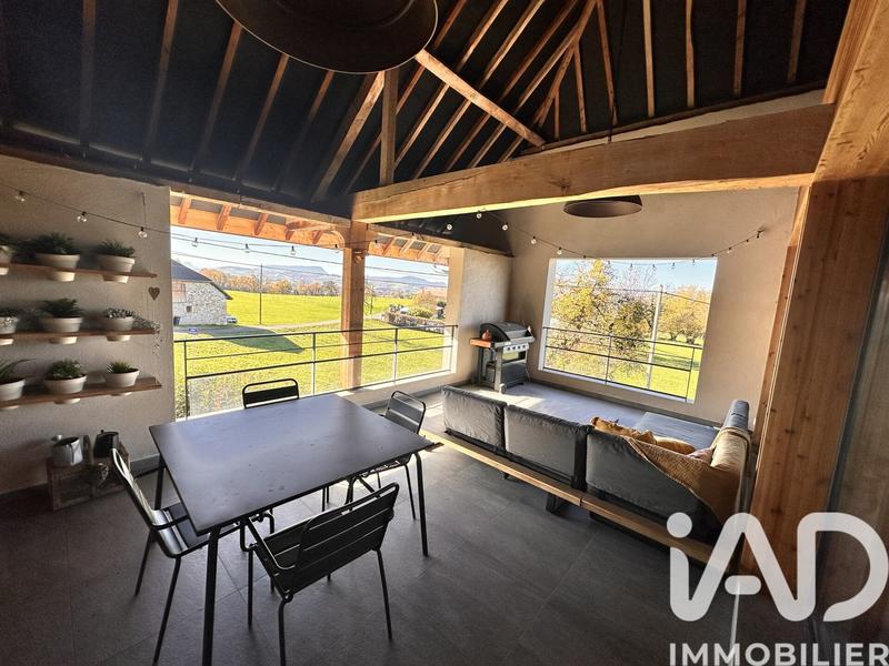 Maison - 250 m² - 7 pièces
