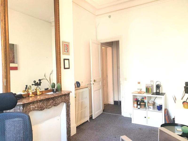 Bureau - 300 m² - 10 pièces