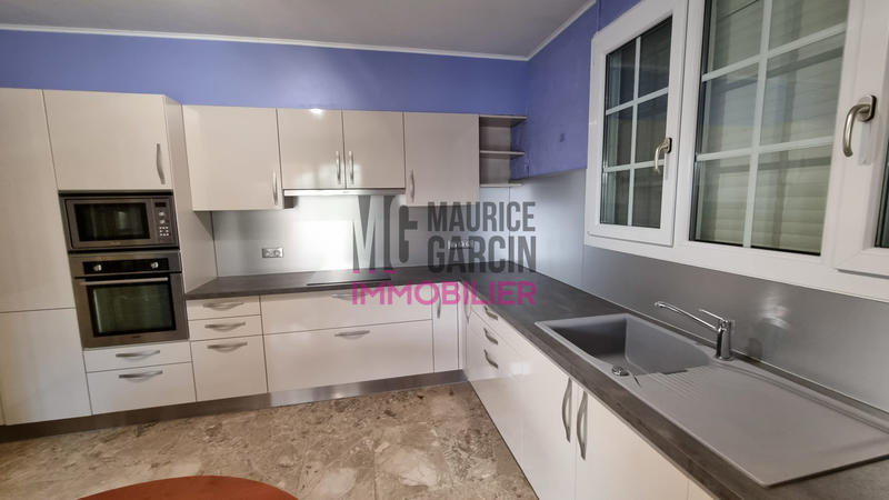 Maison traditionnelle - 150 m² - 4 pièces