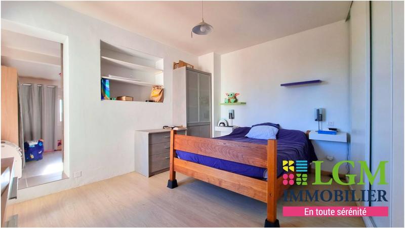 Maison - 190 m² - 8 pièces