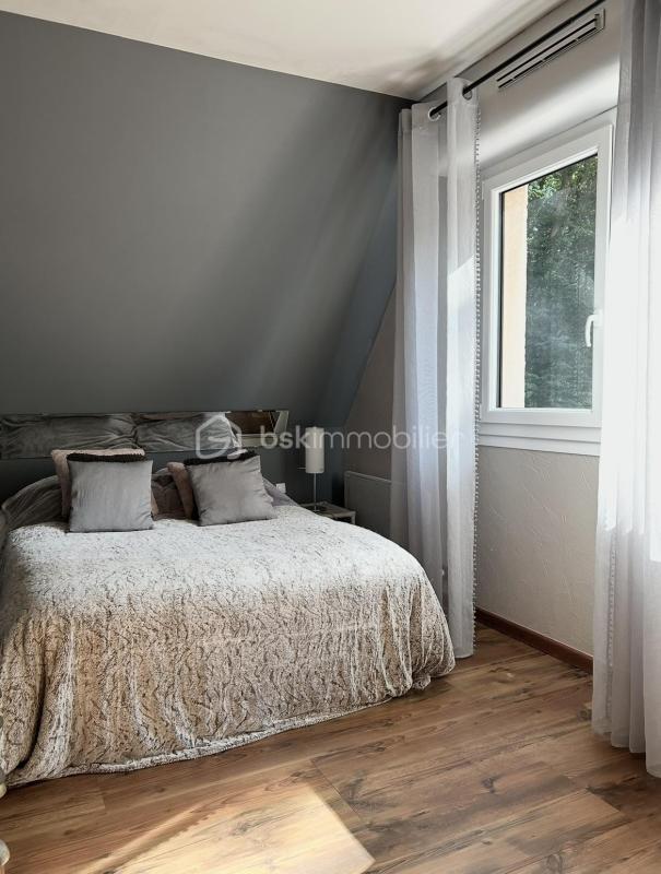 Maison - 137 m² - 6 pièces