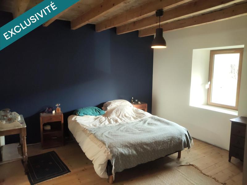 Maison - 216 m² - 9 pièces