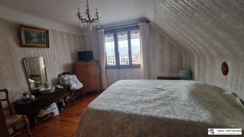 Maison - 130 m² - 8 pièces