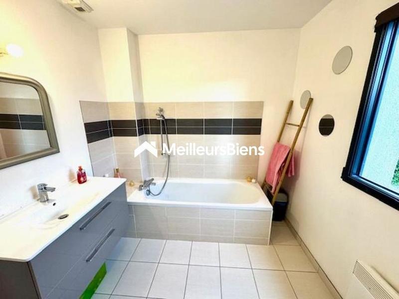 Maison - 117 m² - 6 pièces