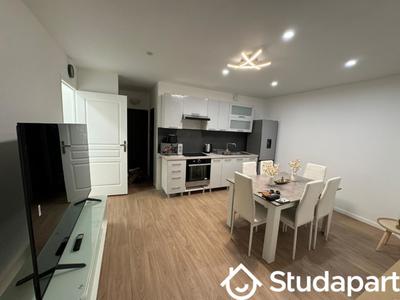 Chambre - 8 m² - 1 pièce