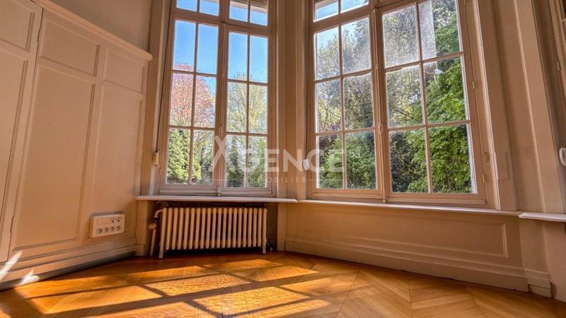 Château - 550 m² - 17 pièces