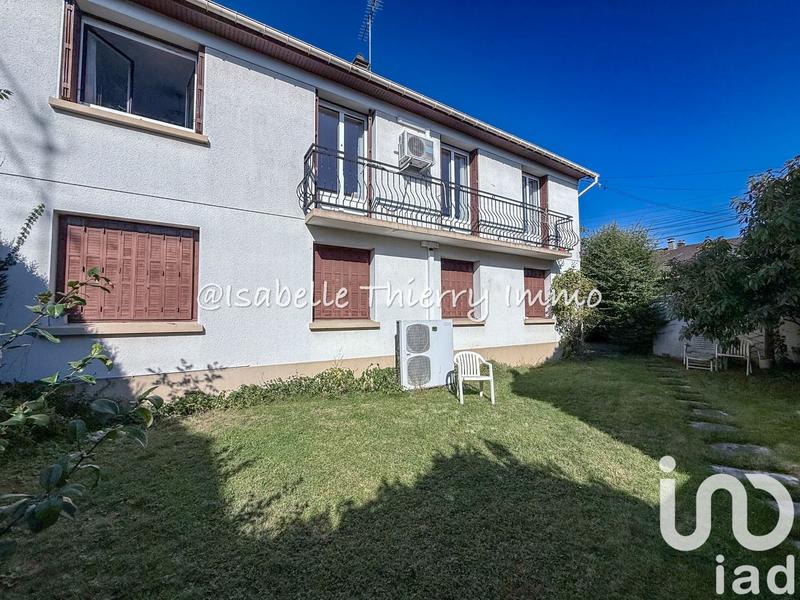 Maison - 182 m² - 9 pièces