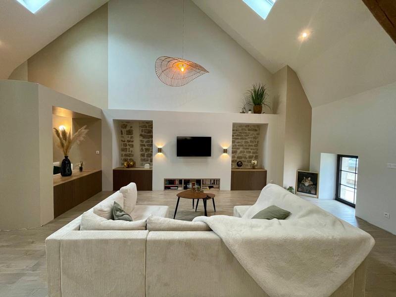 Maison ancienne - 220 m² - 7 pièces