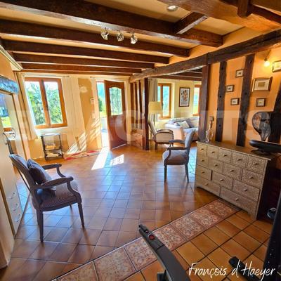 Corps de ferme - 205 m² - 8 pièces