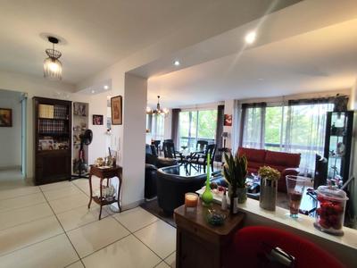 Appartement - 95 m² - 5 pièces