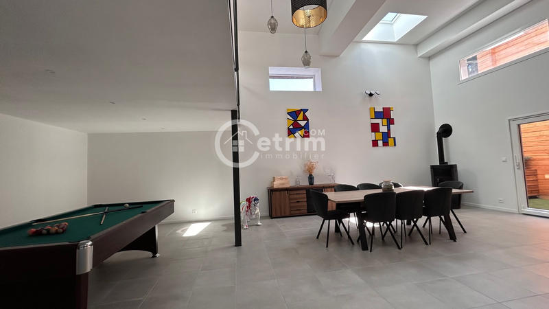 Maison - 190 m² - 5 pièces