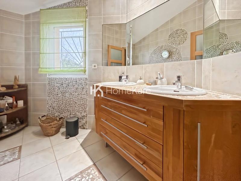 Maison d'architecte - 185 m² - 7 pièces