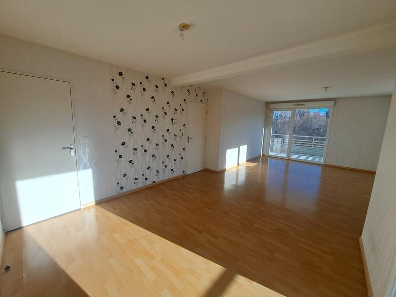 Appartement - 90 m² - 4 pièces
