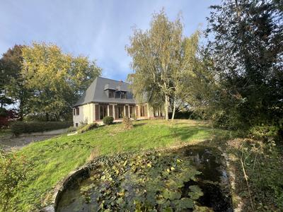 Maison - 179 m² - 7 pièces