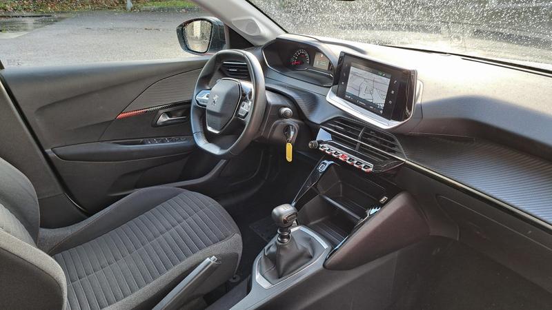 Peugeot 208 affaire puretech 100 active