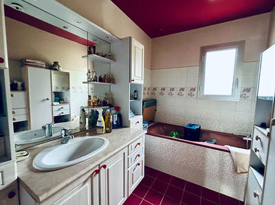 Maison - 165 m² - 9 pièces