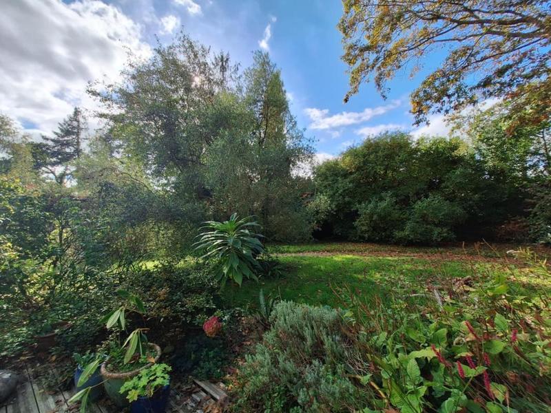 Propriété - 277 m² - 9 pièces