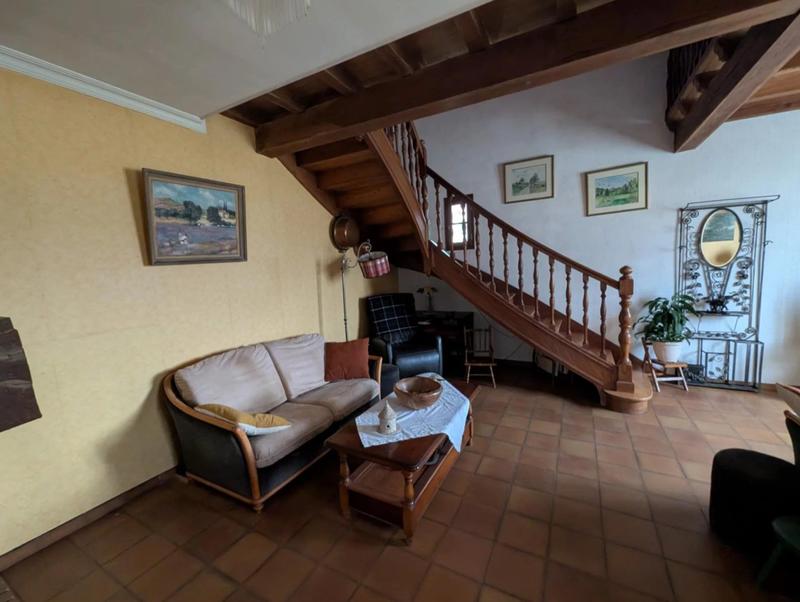 Maison - 170 m² - 5 pièces