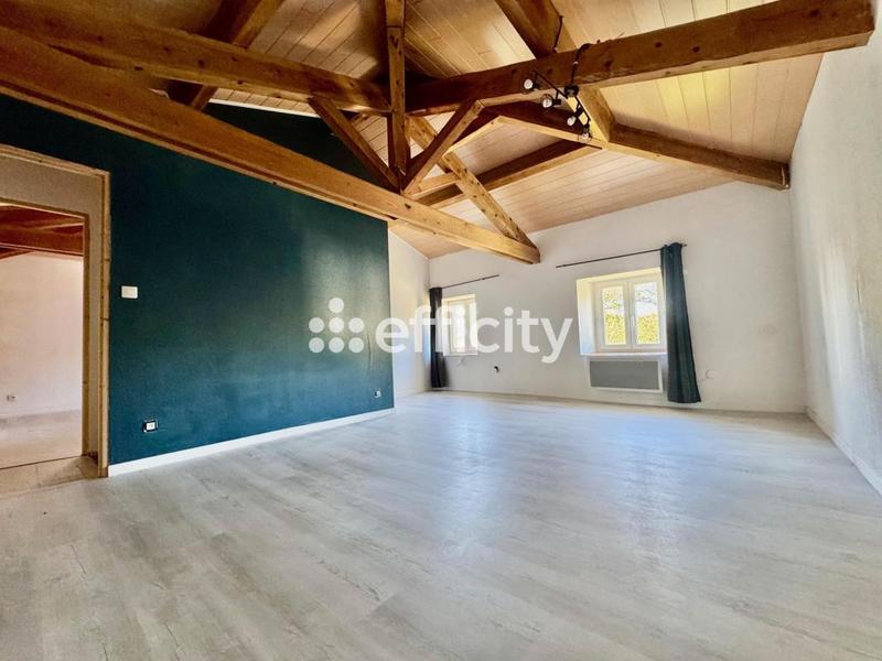 Maison - 197 m² - 9 pièces