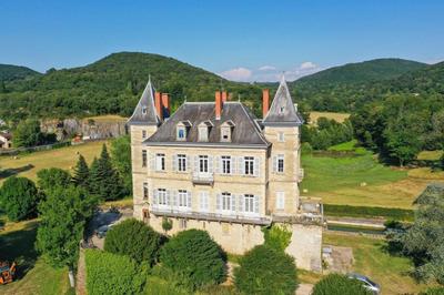 Château - 460 m² - 14 pièces