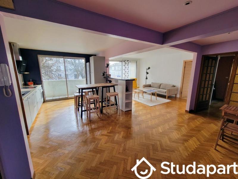 Chambre - 11 m² - 1 pièce